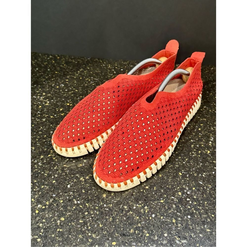 Ilse Jacobsen Deep Red Tulip Slip Ons